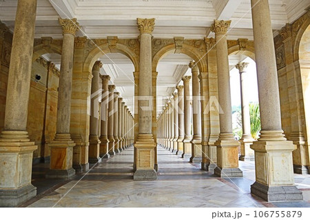 チェコ、カルロヴィヴァリ、ミルコロナーダ 106755879