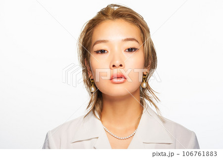 かっこいい働く女性のポートレート かっこいい働く女性のポートレート 106761883