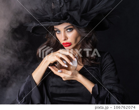 Fortune teller halloween witch 106762074