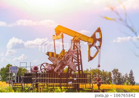 Oil injection. Oil production plant. Gas production. Oilfield site. Oil injection. Oil production plant. Gas production. Oilfield site. 106765842