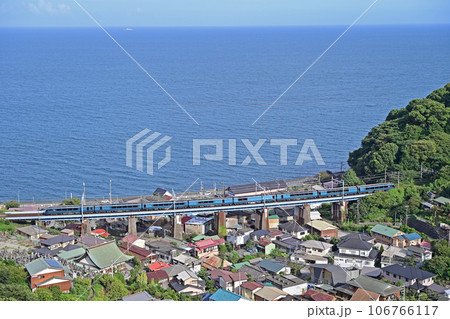 東海道本線 根府川ー早川 JR東日本 E261系(大宮) サフィール踊り子 東海道本線 根府川ー早川 JR東日本 E261系(大宮) サフィール踊り子 106766117