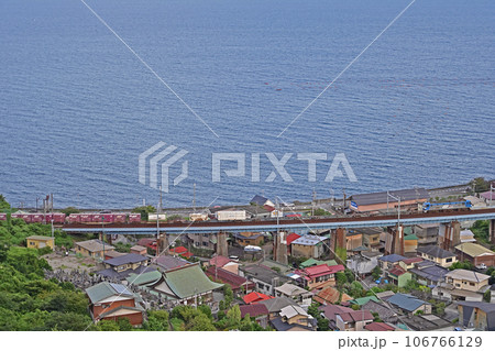 東海道本線　根府川ー早川　JR貨物　EF210-153（岡山） 106766129