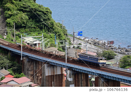 東海道本線 早川ー根府川 JR貨物 EF65-2065(新鶴見) 東海道本線 早川ー根府川 JR貨物 EF65-2065(新鶴見) 106766136