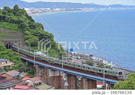 東海道本線 早川ー根府川 JR東日本 E231系1000番台 東海道本線 早川ー根府川 JR東日本 E231系1000番台 106766139