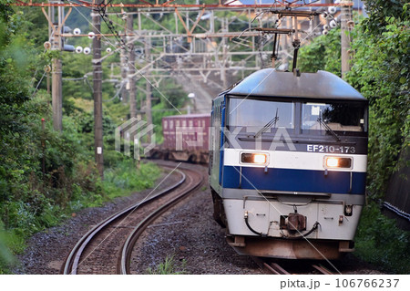 東海道本線　根府川ー早川　JR貨物　EF210-173（新鶴見） 106766237