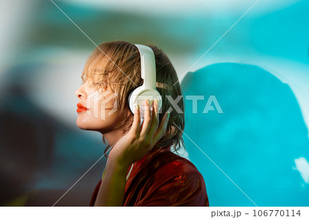 portrait portrait 106770114