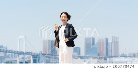 ビジネス オフィスカジュアル 女性 ビジネス オフィスカジュアル 女性 106770474