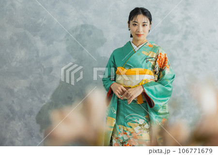 振袖の女性 振袖の女性 106771679