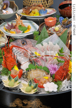 会席料理　鯛　アワビ　伊勢海老 106772371