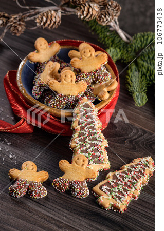 Christmas gingerbread cookies 106773438