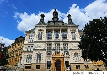 チェコ、プルゼニの西ボヘミア博物館 106777081