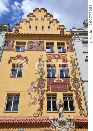 チェコ、プルゼニ、共和国広場の壁画 チェコ、プルゼニ、共和国広場の壁画 106777085
