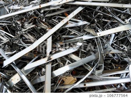 金属スクラップ　(AI生成画像) 106777564