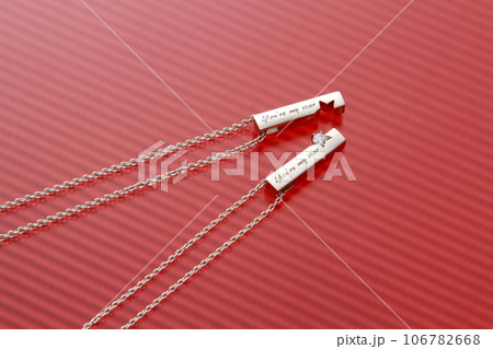 ペアネックレス・ペアアクセサリー・ダイヤ入りペアアクセサリー・ダイヤ入りペアネックレス 106782668