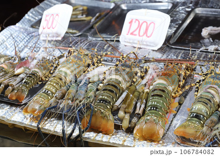 ソンチャナイトマーケット ベトナム ダナン 106784082