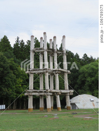 三内丸山遺跡、大型掘立柱建物 106789375