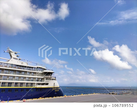 豪華客船 ナショナル ジオグラフィック レゾリューション  豪華客船 ナショナル ジオグラフィック レゾリューション 106789552