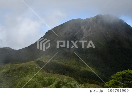 仲秋の日光白根山 仲秋の日光白根山 106791909