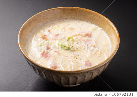 白菜とベーコンの豆乳スープ春雨 106792131
