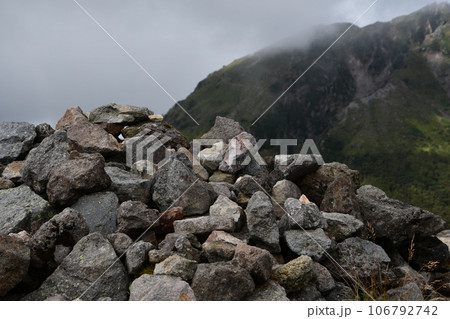 仲秋の日光白根山 106792742