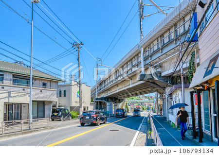 神奈川県横浜市の都市風景　西谷駅 106793134