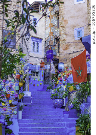 カラフルな家 106795836