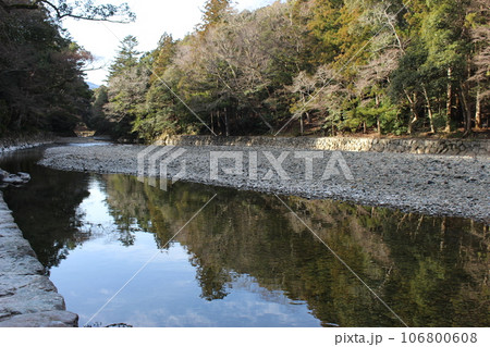 伊勢神宮（内宮）五十鈴川 106800608