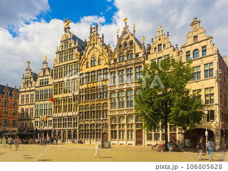 Market Square of Belgian city of Antwerp 106805628