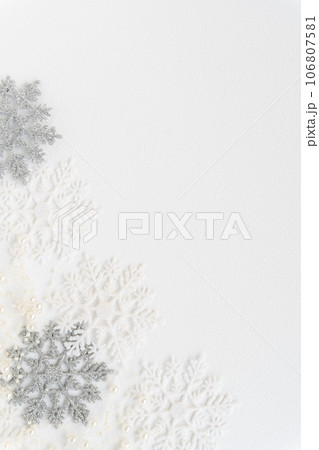 雪の結晶のホワイト背景|冬・ホワイトクリスマス 雪の結晶のホワイト背景|冬・ホワイトクリスマス 106807581