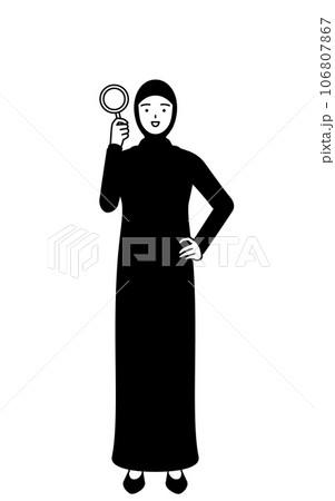 虫メガネをのぞくイスラムの女性 106807867