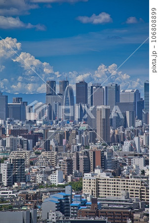 都内の街並み 106808899