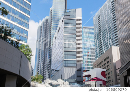 再開発で変貌する渋谷駅桜丘口の街並み　Shibuya　Sakura　Stage　　東京都渋谷区 106809270