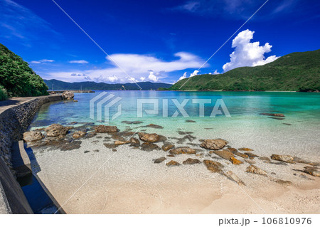 実久ビーチ（加計呂麻島） 106810976