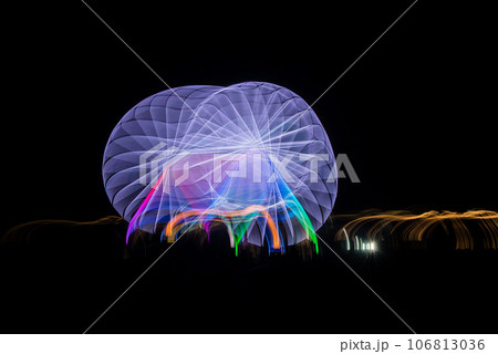 Blurred giant wheel, ferris at night Blurred giant wheel, ferris at night 106813036