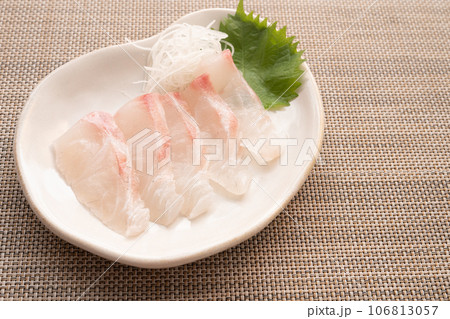 鯛の刺身 鯛の刺身 106813057