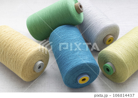 スプールに巻かれた糸 106814437