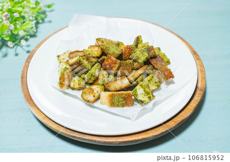 手作り抹茶パン耳ラスク 106815952