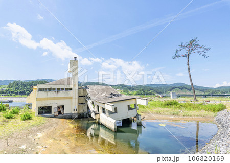 岩手県陸前高田市　東日本大震災の震災遺構　陸前高田ユースホステルと奇跡の一本松 106820169
