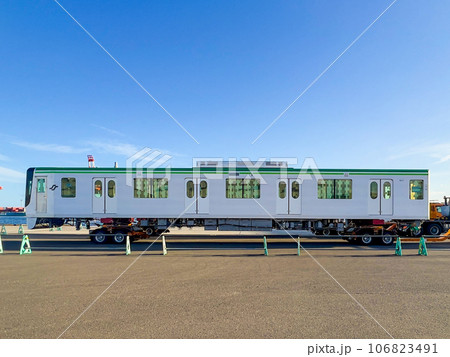 仙台市地下鉄の新型3000系の陸送 仙台市地下鉄の新型3000系の陸送 106823491