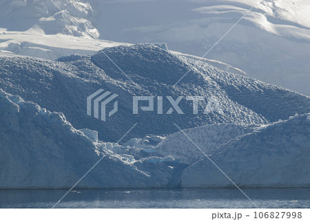 Paradise bay glaciers and mountains, peninsula, Antartica.. Paradise bay glaciers and mountains, peninsula, Antartica.. 106827998