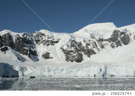 Paradise bay glaciers and mountains,  peninsula, Antartica.. 106828743