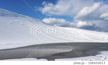 鳥取砂丘の雪景色 鳥取砂丘の雪景色 106830013