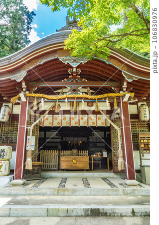 大阪府島本町の若山神社 拝殿 大阪府島本町の若山神社 拝殿 106830976