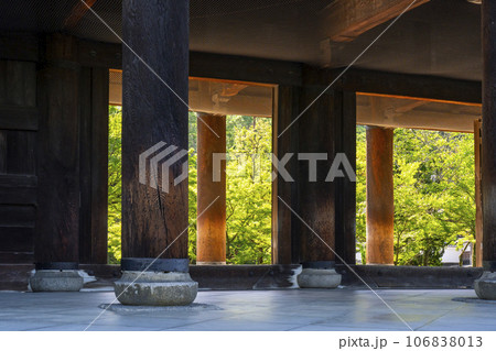 京都 早朝の南禅寺三門 夏 京都 早朝の南禅寺三門 夏 106838013