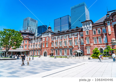 【東京都】爽やかな青空に恵まれた東京駅 106840446