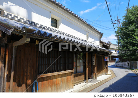 五條新町の古い町並み 市口薬局 五條新町の古い町並み 市口薬局 106843267
