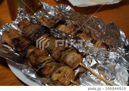焼きたての大きな焼鳥 焼きたての大きな焼鳥 106844929
