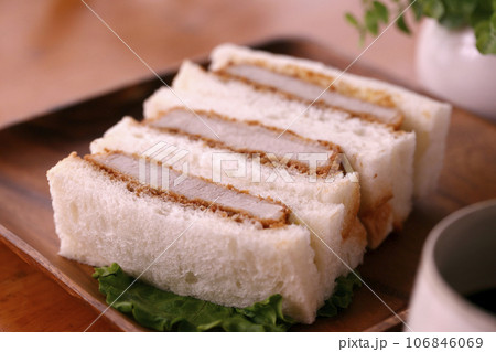 ヒレカツサンド 106846069