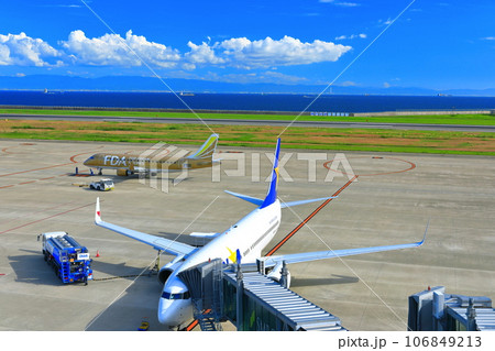 【兵庫県】晴天の神戸空港 106849213