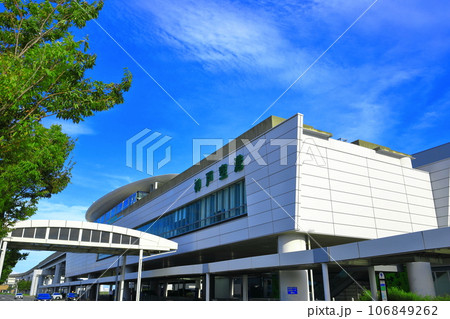 【兵庫県】晴天の神戸空港駅(ポートアイランド線) 【兵庫県】晴天の神戸空港駅(ポートアイランド線) 106849262
